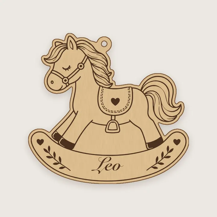 Cavallo a dondolo con il nome